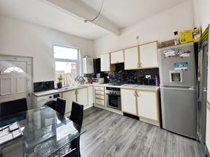 Kitchen- click for photo gallery